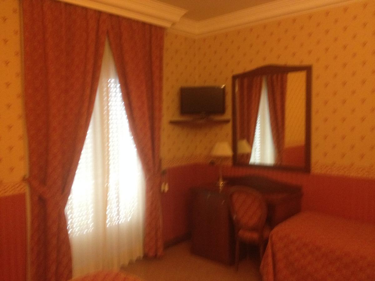 Al Boschetto Hotel Castel Volturno Exterior foto