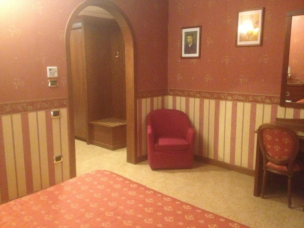 Al Boschetto Hotel Castel Volturno Exterior foto